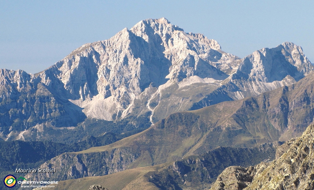 29 Zoom sul Pizzo Arera.JPG